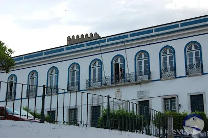 Foto de Câmara Municipal de Portel, uma clínica veterinária em Portel